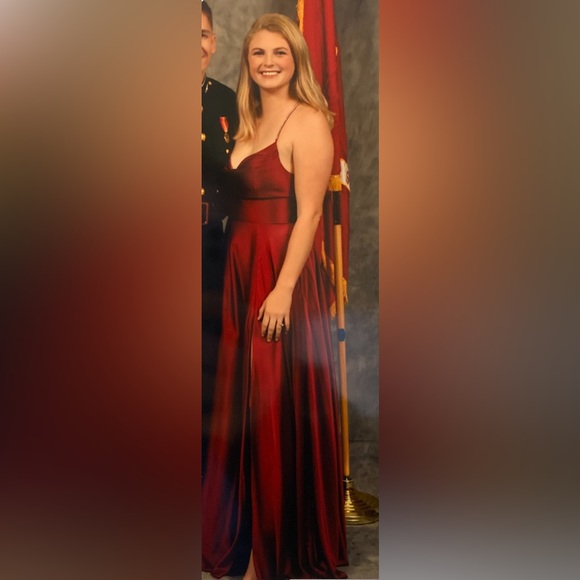 B. Darlin Gown in Color Wine- Size 15/16 - Picture 9 of 9